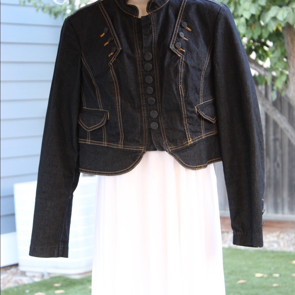 Bisou Bisou Women’s Denim Jacket